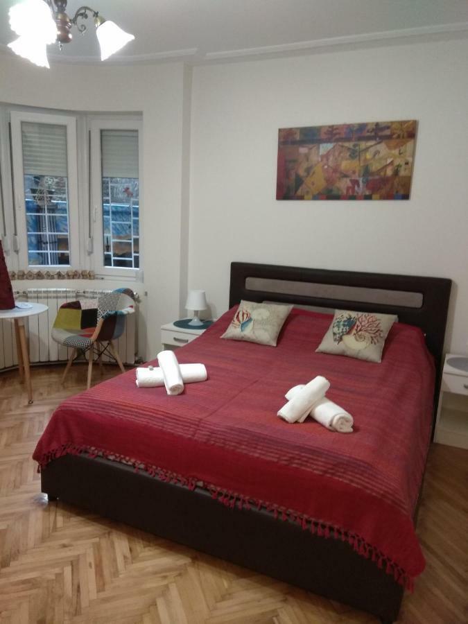 Bohemian Dawn Apartment เบลเกรด ภายนอก รูปภาพ